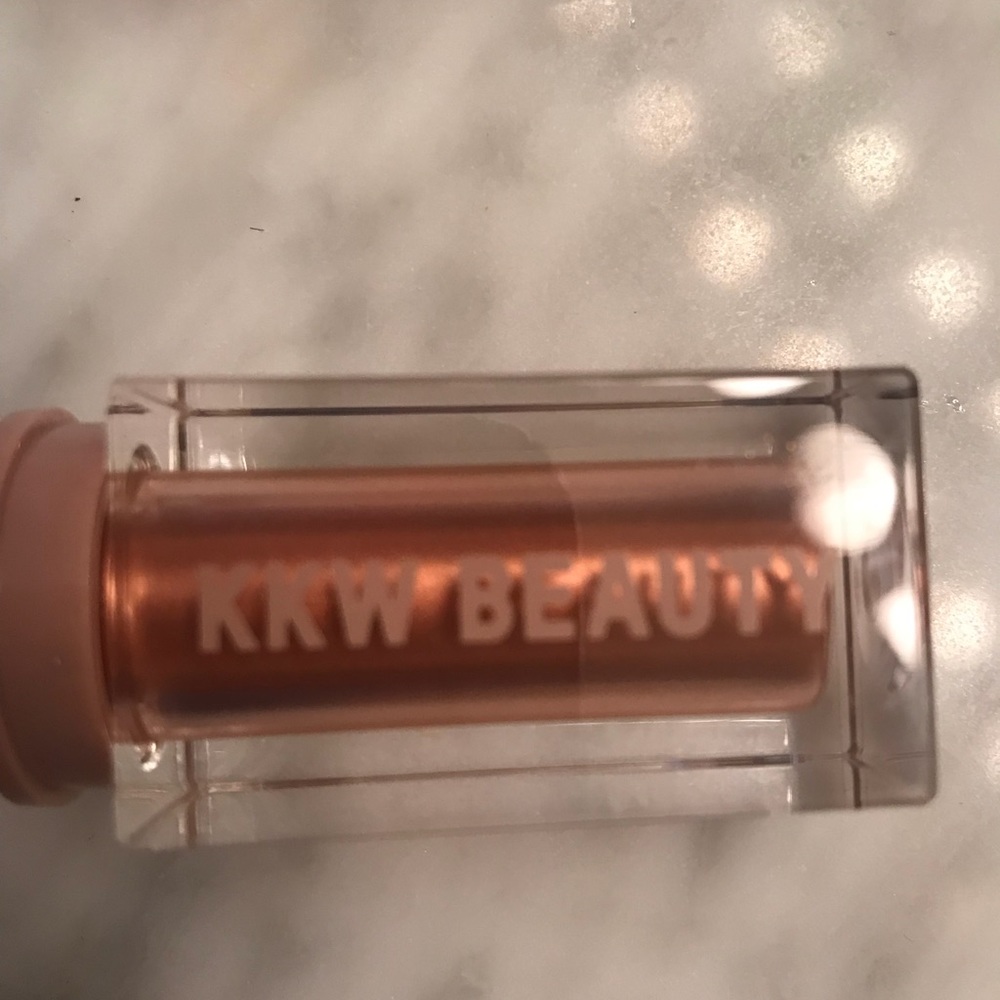 KKW BEAUTY Ultralight beam “Copper”